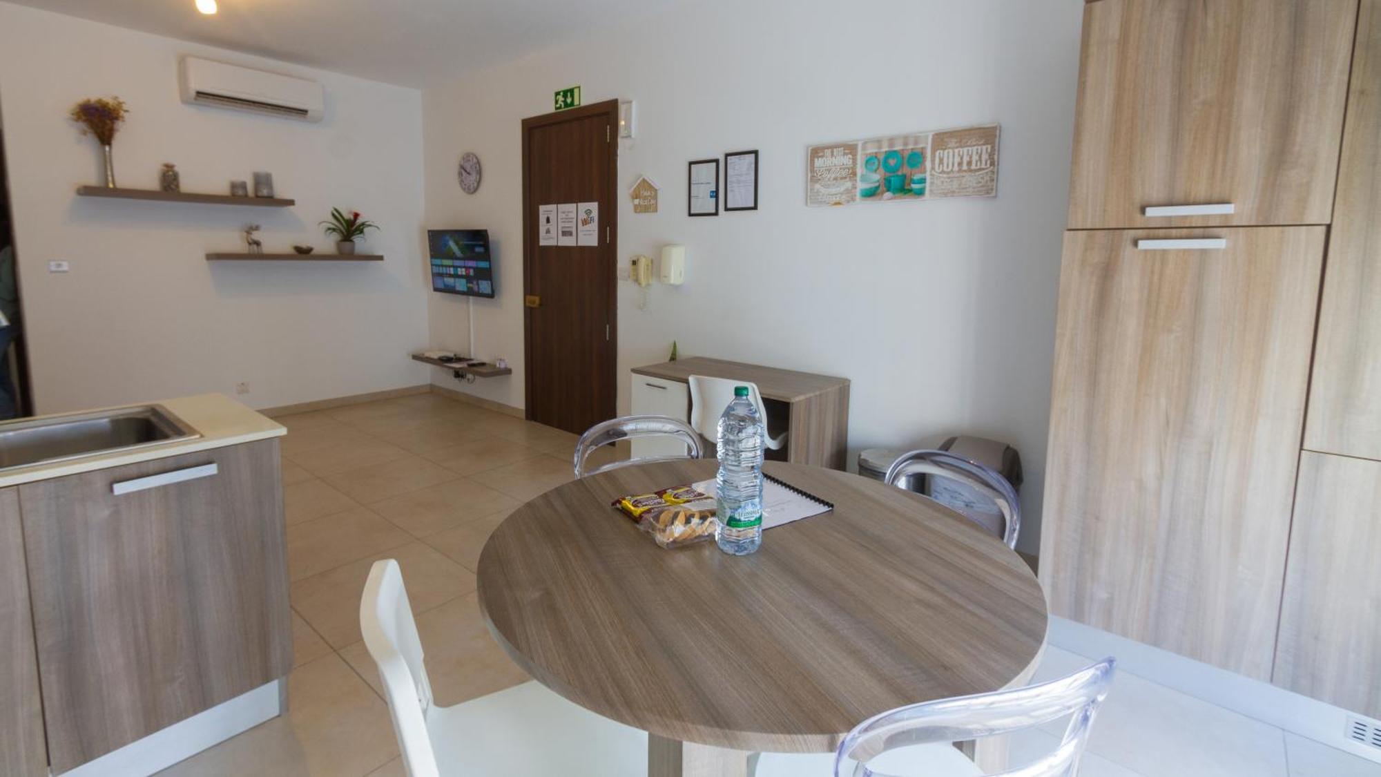 Modern & 2 Bedroom & 2 Bathrooms *