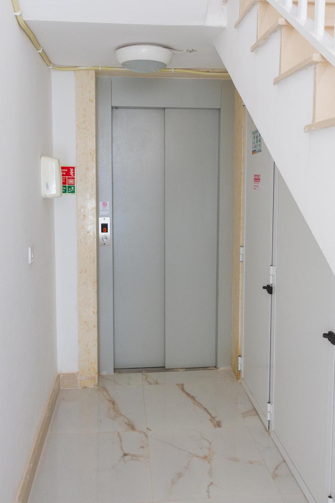 Apartment Modern & 2 Bedroom & 2 Bathrooms