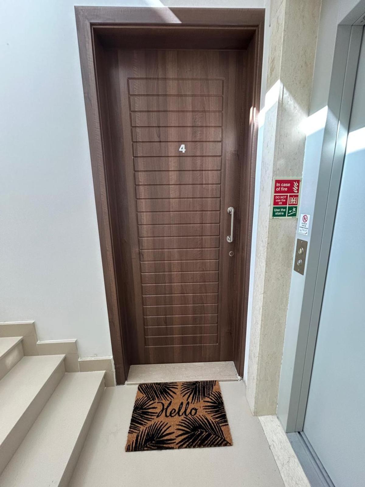 Modern & 2 Bedroom & 2 Bathrooms *